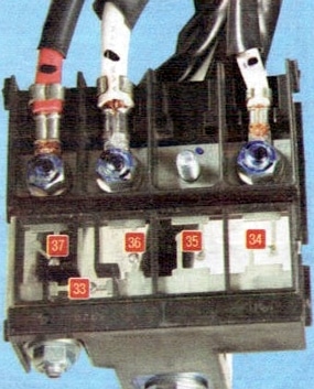 Блок схема на акумуляторі