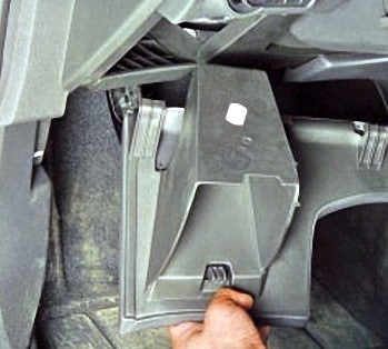 доступ до агрегату в салоні