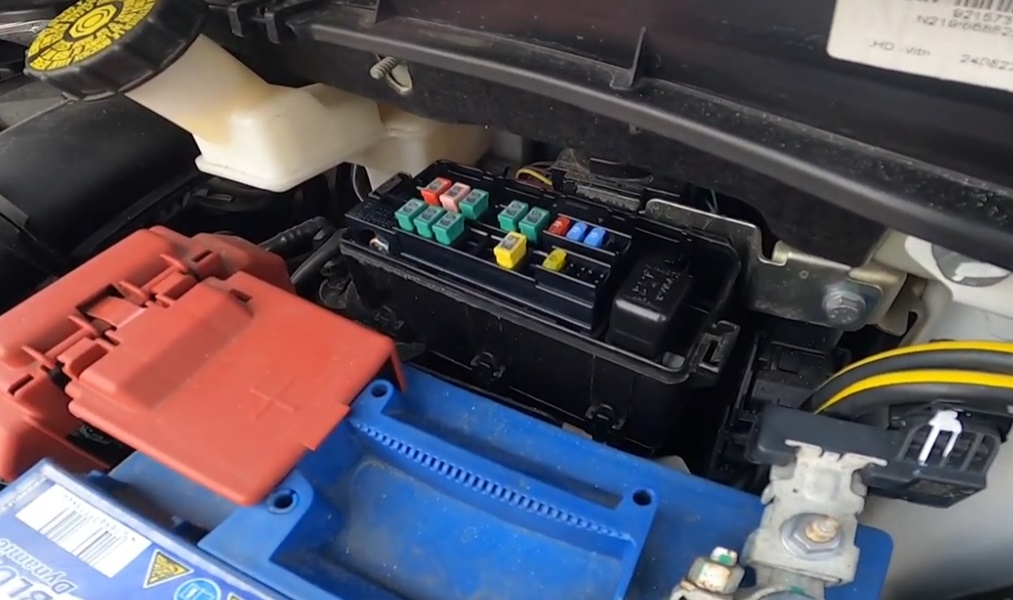 micra fuse box